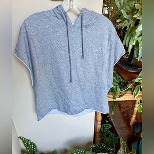 Cropped hooded short sleeve top- XS